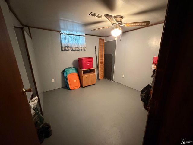 45 Cleveland Street, Trenton, MI 48183