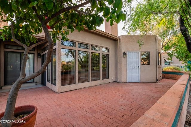140 N Caviar Place, Tucson, AZ 85745