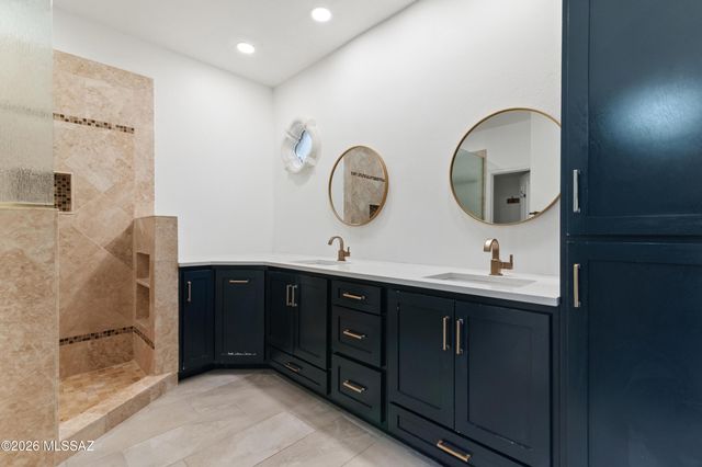 140 N Caviar Place, Tucson, AZ 85745