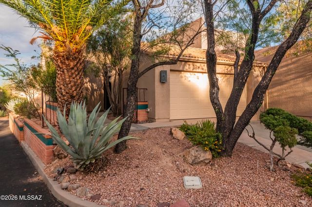 140 N Caviar Place, Tucson, AZ 85745