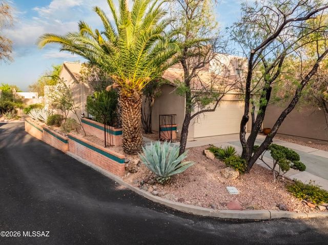 140 N Caviar Place, Tucson, AZ 85745