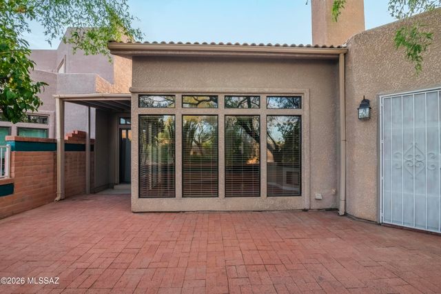 140 N Caviar Place, Tucson, AZ 85745