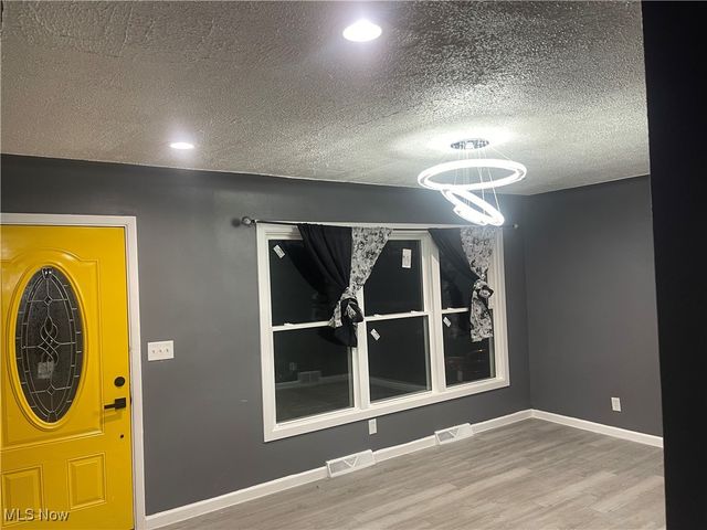 603 liberty Road, Youngstown, OH 44505