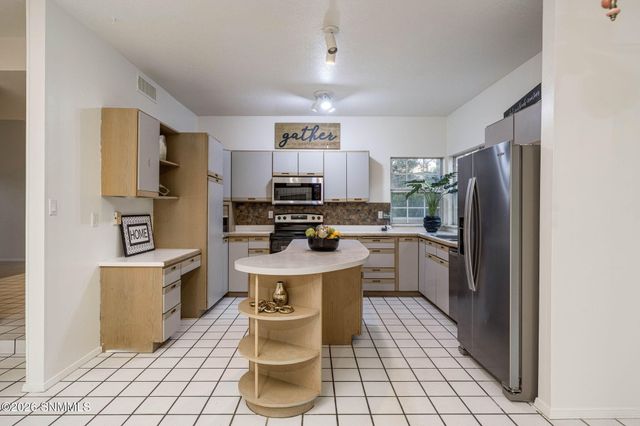 2209 San Felipe, Las Cruces, NM 88011