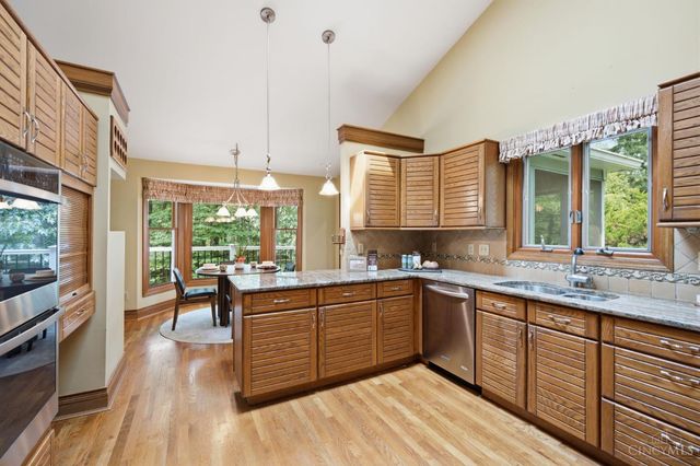 9450 Kemper Grove Lane, Symmes Twp, OH 45140