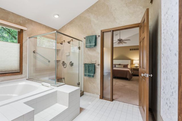 9450 Kemper Grove Lane, Symmes Twp, OH 45140
