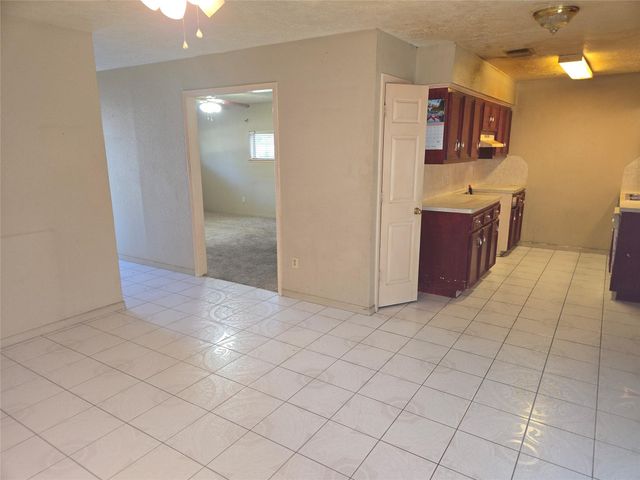 4814 Tidewater Drive, Houston, TX 77045