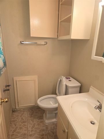 4814 Tidewater Drive, Houston, TX 77045