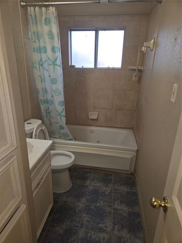 4814 Tidewater Drive, Houston, TX 77045