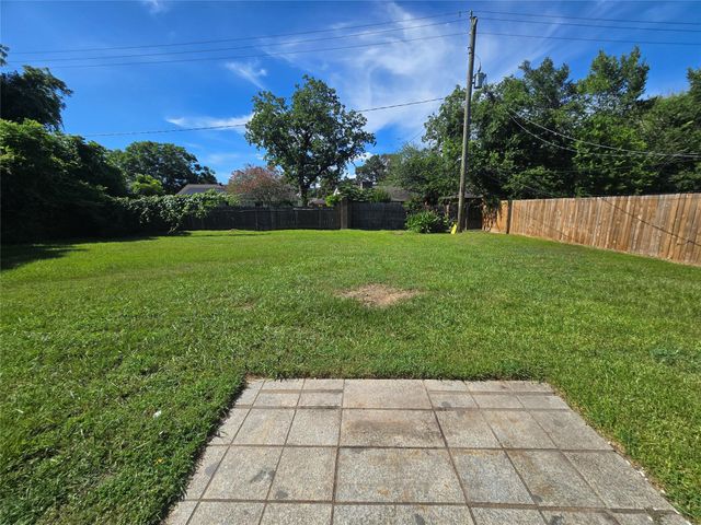 4814 Tidewater Drive, Houston, TX 77045