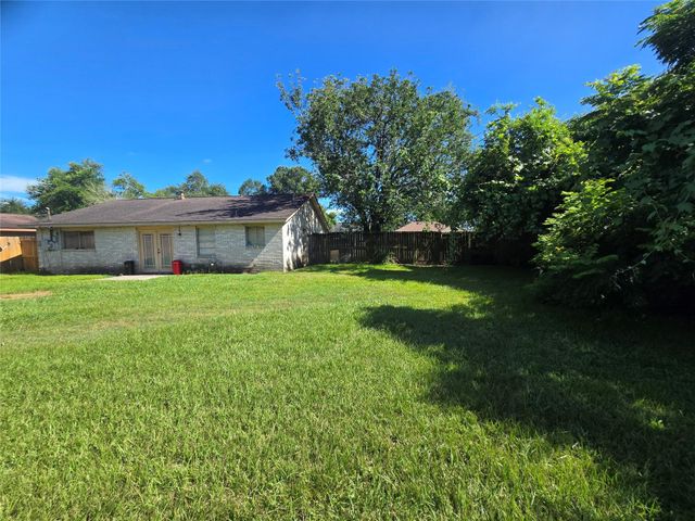 4814 Tidewater Drive, Houston, TX 77045