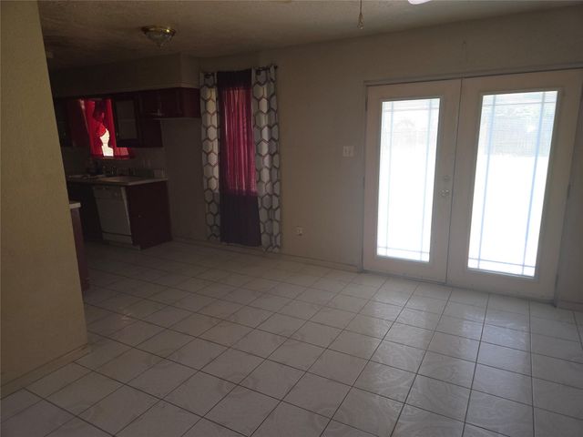 4814 Tidewater Drive, Houston, TX 77045