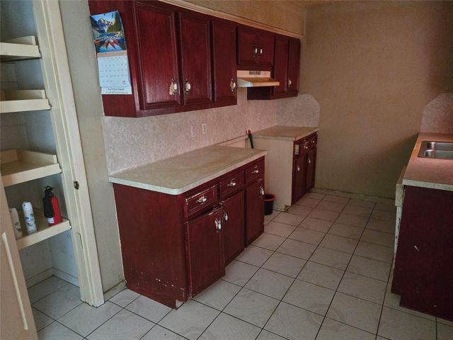 4814 Tidewater Drive, Houston, TX 77045