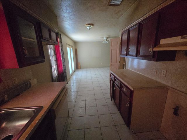 4814 Tidewater Drive, Houston, TX 77045