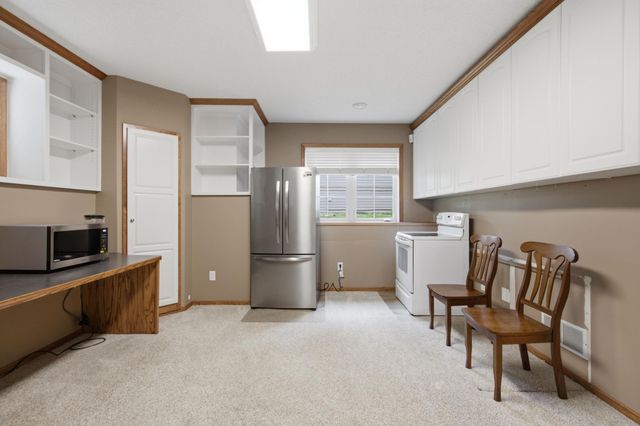 15016 Viewcrest Lane, Burnsville, MN 55306