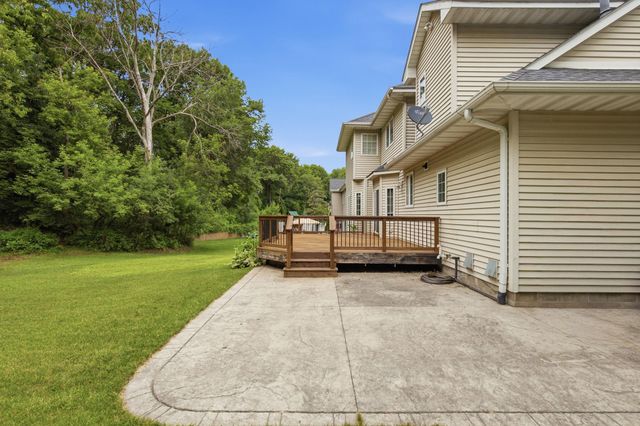15016 Viewcrest Lane, Burnsville, MN 55306