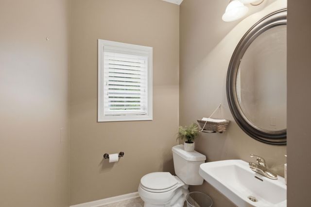 15016 Viewcrest Lane, Burnsville, MN 55306