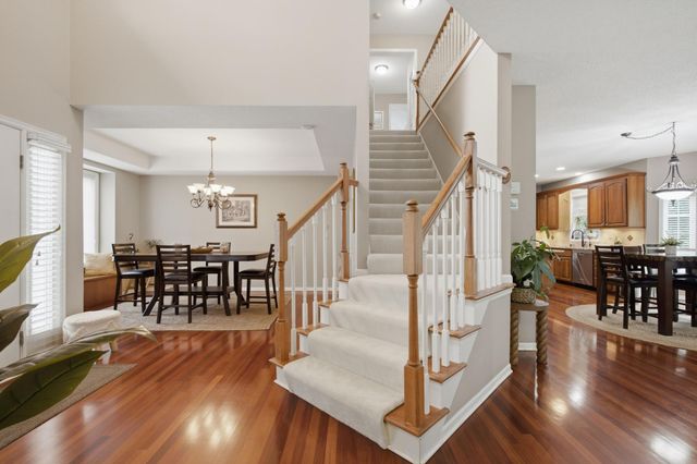 15016 Viewcrest Lane, Burnsville, MN 55306
