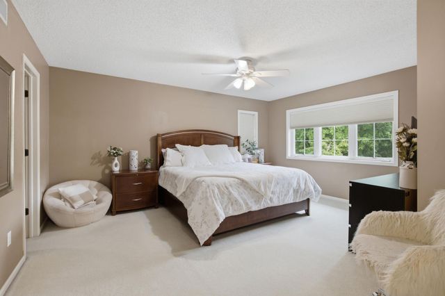 15016 Viewcrest Lane, Burnsville, MN 55306