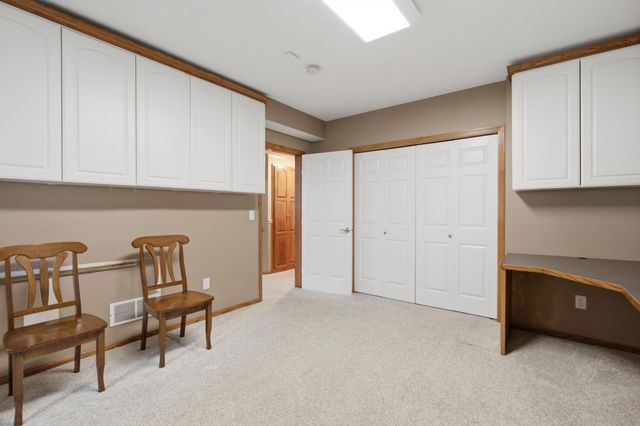 15016 Viewcrest Lane, Burnsville, MN 55306