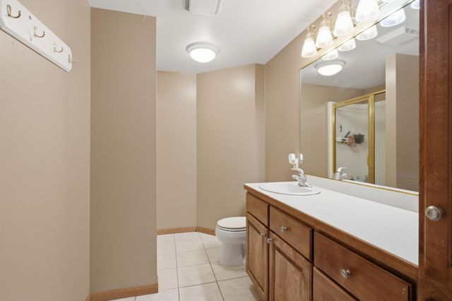 15016 Viewcrest Lane, Burnsville, MN 55306