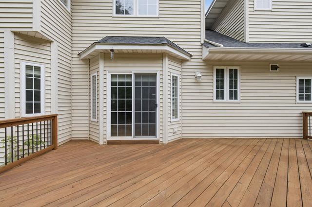 15016 Viewcrest Lane, Burnsville, MN 55306