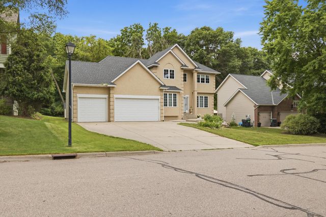 15016 Viewcrest Lane, Burnsville, MN 55306