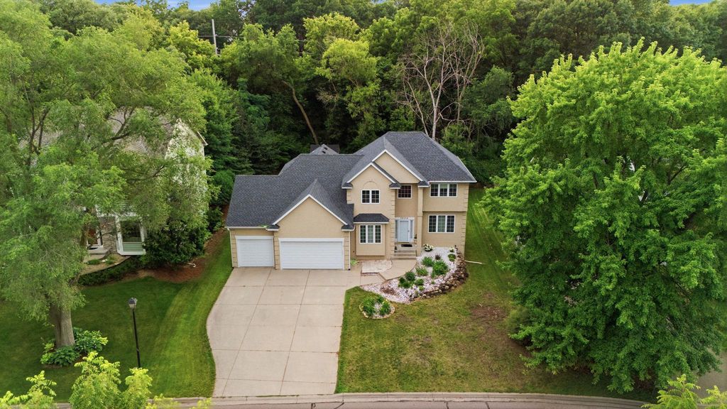 15016 Viewcrest Lane, Burnsville, MN 55306