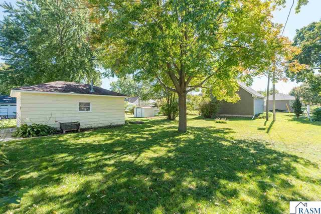 443 Harrison Avenue, North Mankato, MN 56003