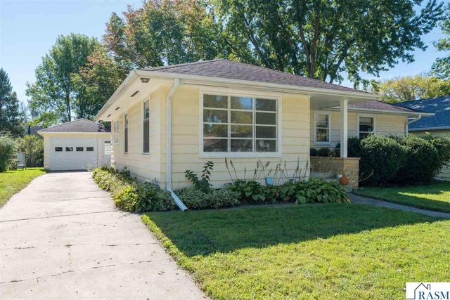 443 Harrison Avenue, North Mankato, MN 56003