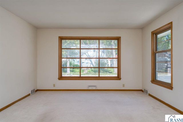 443 Harrison Avenue, North Mankato, MN 56003