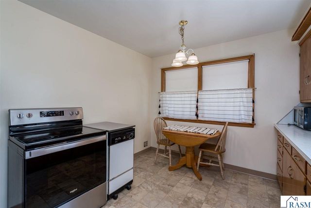 443 Harrison Avenue, North Mankato, MN 56003