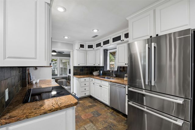 504 Monssen Drive, Dallas, TX 75224
