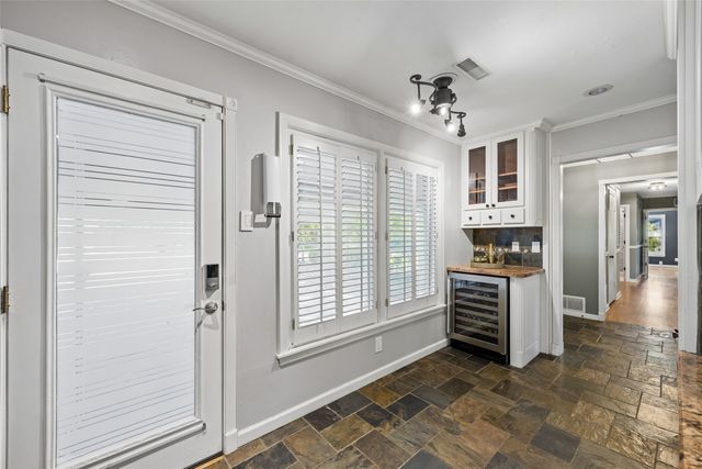 504 Monssen Drive, Dallas, TX 75224