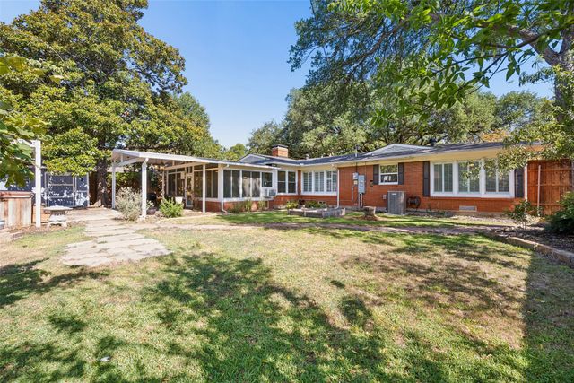 504 Monssen Drive, Dallas, TX 75224