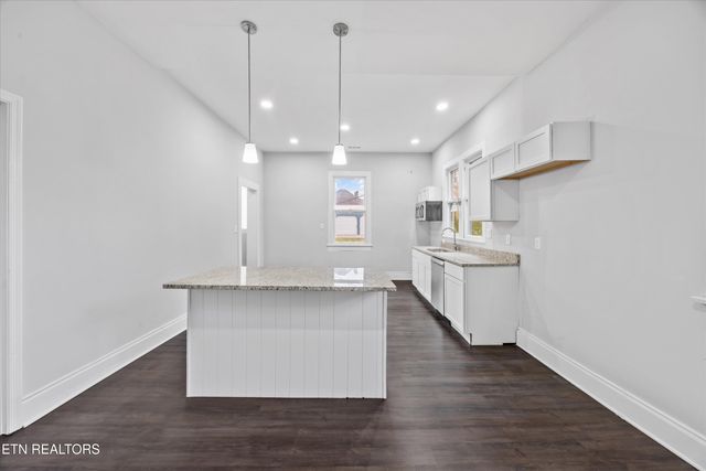 2444 woodbine Ave, Knoxville, TN 37917