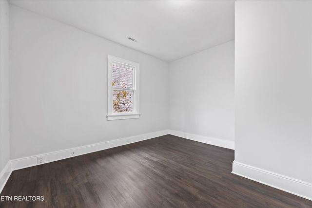 2444 woodbine Ave, Knoxville, TN 37917