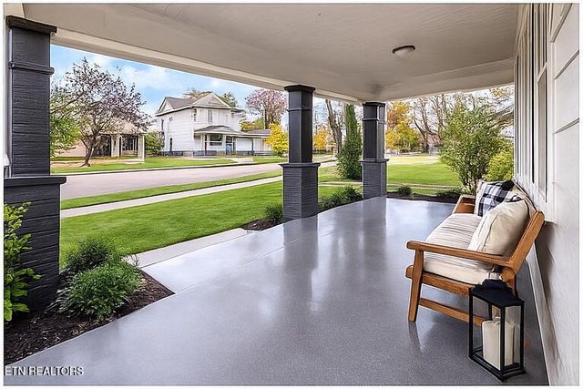 2444 woodbine Ave, Knoxville, TN 37917