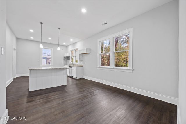 2444 woodbine Ave, Knoxville, TN 37917