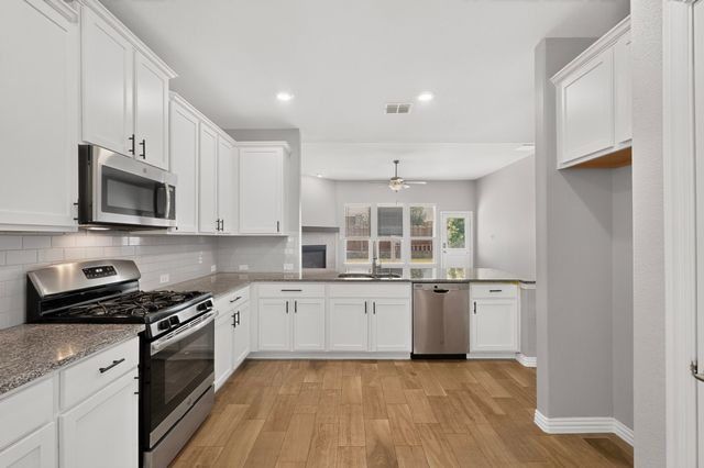 821 Black Hawk Drive, Princeton, TX 75407