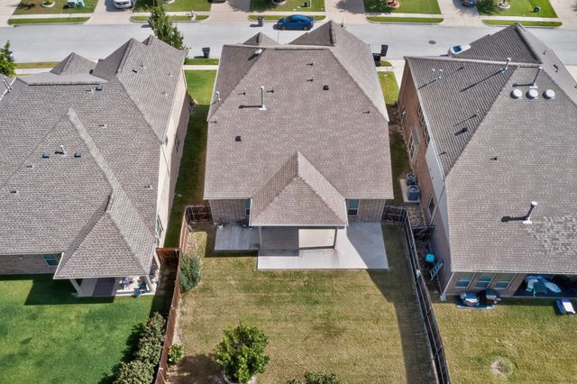 821 Black Hawk Drive, Princeton, TX 75407