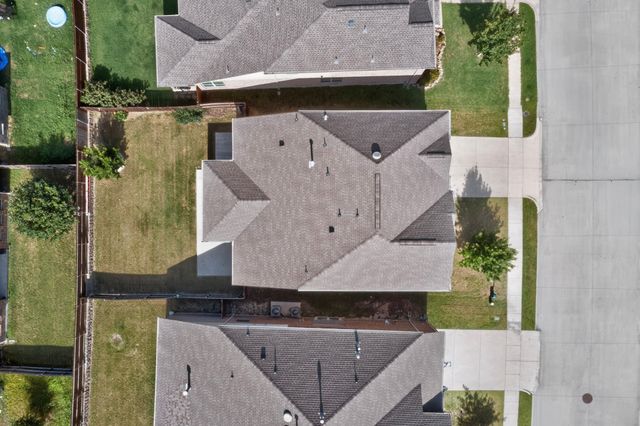 821 Black Hawk Drive, Princeton, TX 75407