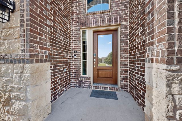 821 Black Hawk Drive, Princeton, TX 75407