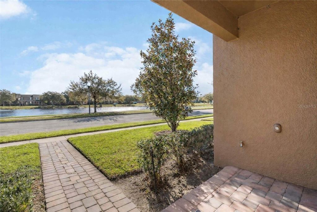 Image 2 of property listing at 9016 SAVANNAH MAGNOLIA LANE, Orlando, FL 32832