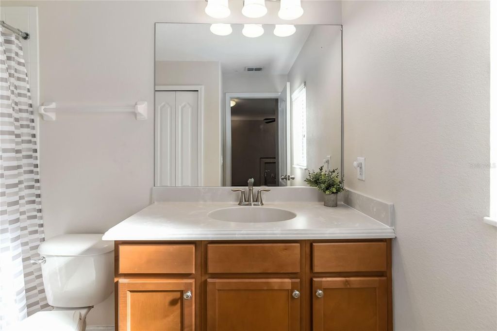 Image 12 of property listing at 9016 SAVANNAH MAGNOLIA LANE, Orlando, FL 32832