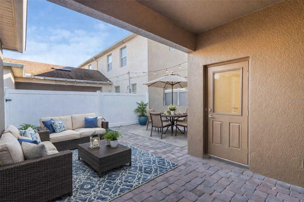 Image 16 of property listing at 9016 SAVANNAH MAGNOLIA LANE, Orlando, FL 32832