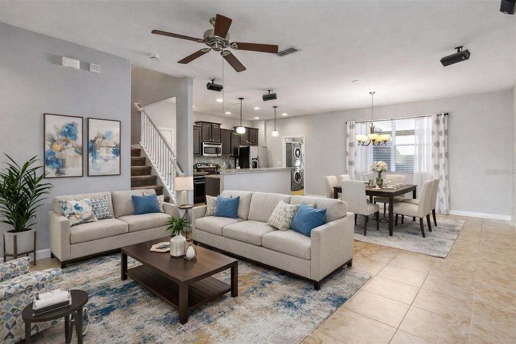 Image 4 of property listing at 9016 SAVANNAH MAGNOLIA LANE, Orlando, FL 32832