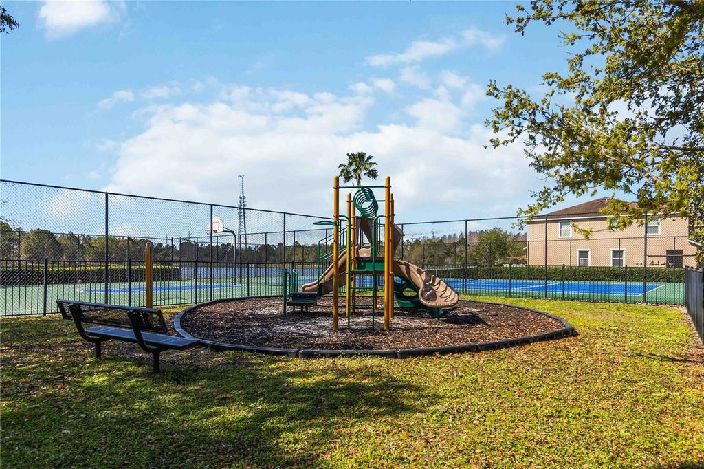 Image 36 of property listing at 9016 SAVANNAH MAGNOLIA LANE, Orlando, FL 32832