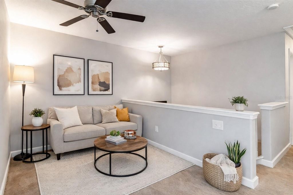 Image 9 of property listing at 9016 SAVANNAH MAGNOLIA LANE, Orlando, FL 32832