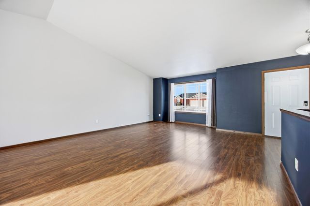 1127 24th Avenue W, West Fargo, ND 58078